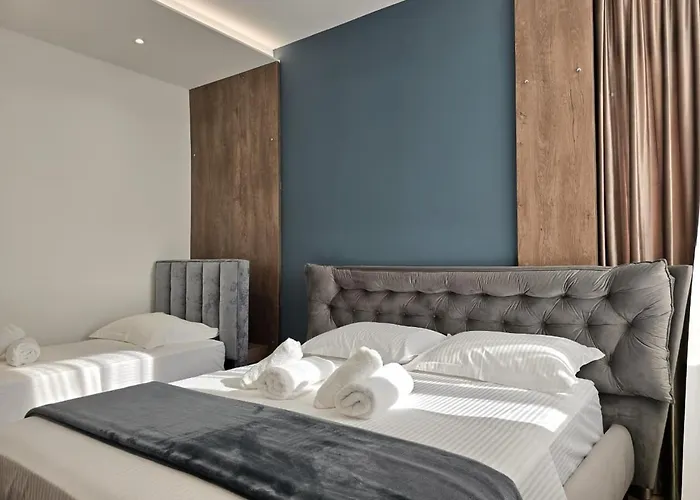 Center - Sols * Tirana