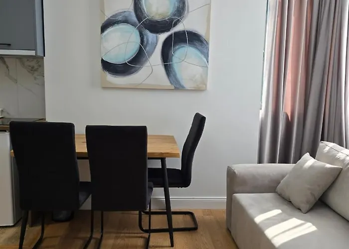 Center - Sols アパート