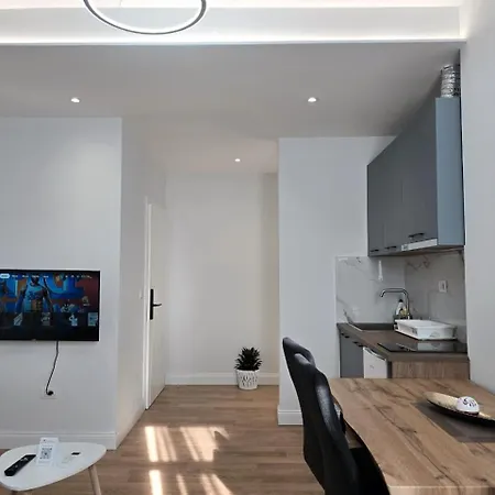 Center - Sols * Tirana