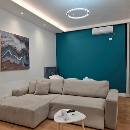Center - Sols * טיראנה