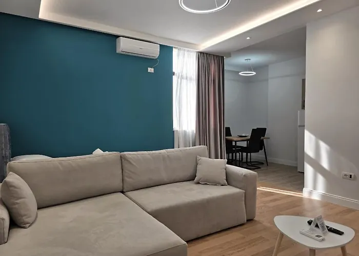 Center - Sols * Tirana