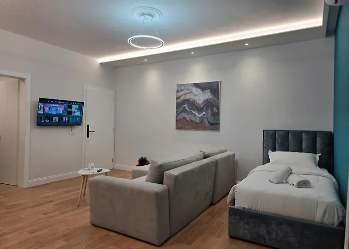 Center - Sols * Tirana